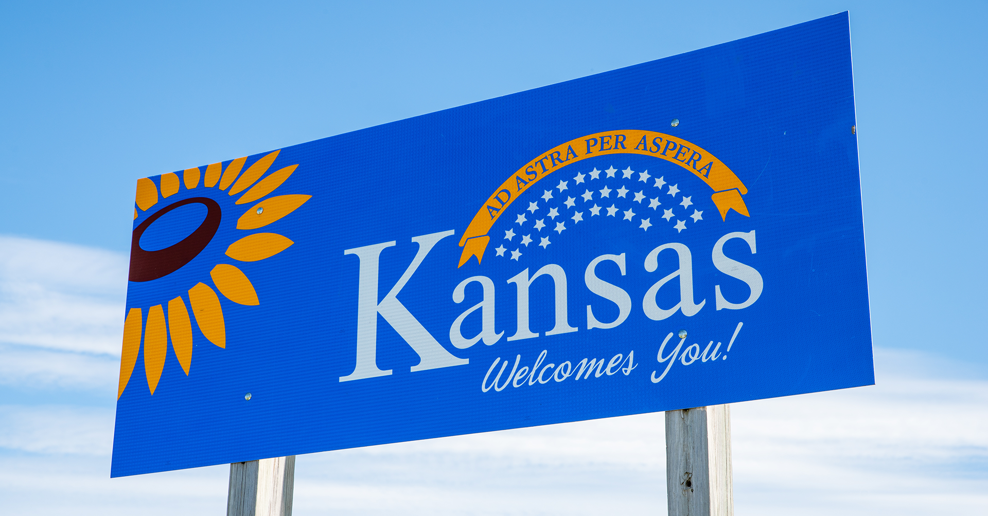 Welcome to Kansas sign